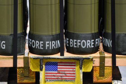 "Seguiremos con esto": Embajador de EE.UU. celebra los miles de millones obtenidos por armas para Kiev