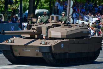 Cómo Francia está convirtiendo a un miembro de la UE en su protectorado militar