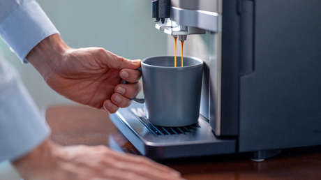 Los peligros que encierra tomar café de máquinas de oficina