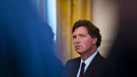 Tucker Carlson: "Las vidas de los blancos valen menos que las de las minorías en el Reino Unido"