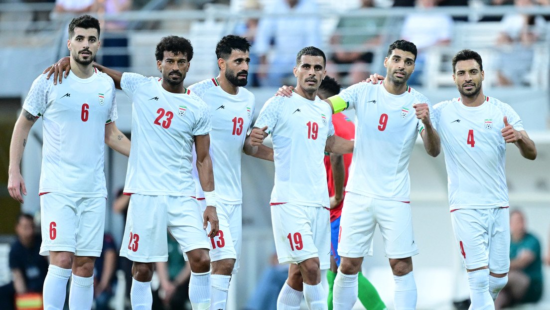 VIDEO: Rito de la selección iraní antes de su vuelo al Mundial