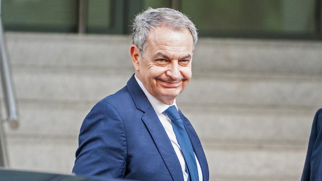 VIDEO: Zapatero llega al juzgado como imputado entre abucheos e insultos