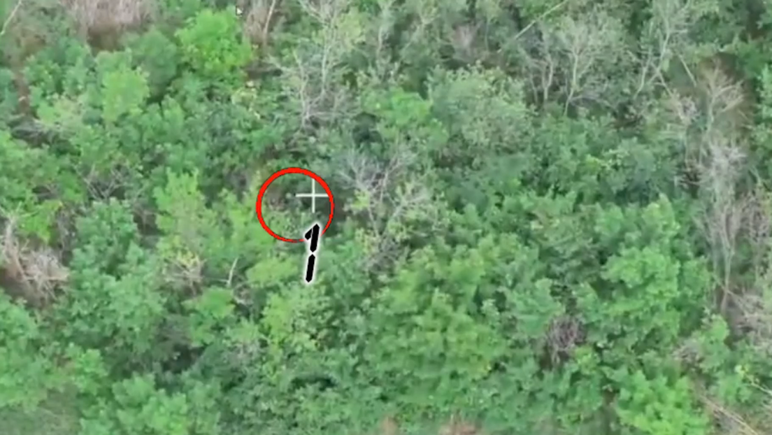 VIDEO: Fuerzas rusas barren con drones, antenas y un puesto de mando enemigo