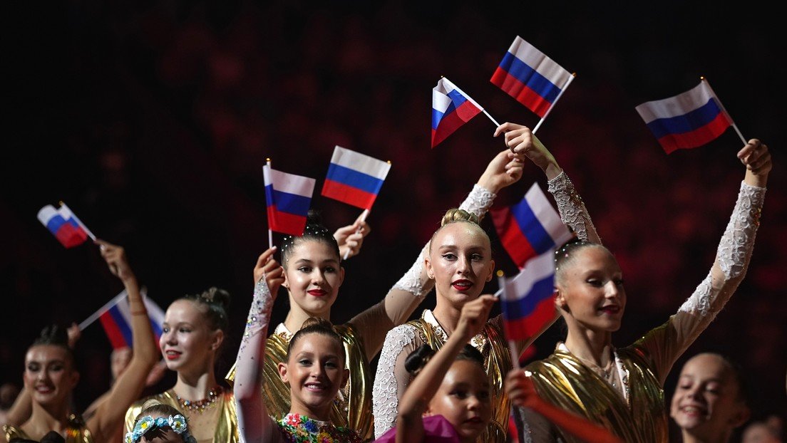 Las gimnastas rusas se retiran de un torneo tras la prohibición ilegal de competir bajo bandera nacional