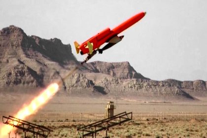 Irán afirma que destruyó dos cazas en ataque masivo con drones y misiles contra base de EE.UU. en Jordania