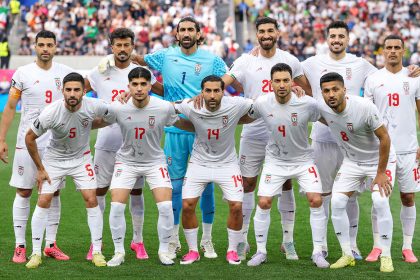 El presidente de Irán se dirige a la selección nacional tras su regreso del Mundial