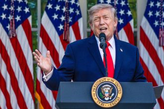 "¡Cuán estúpido fue eso!": Trump reclama a Panamá la devolución del canal
