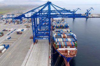 Revés para gigante logístico chino en puerto clave de Latinoamérica
