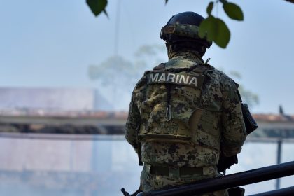Sal marina, sol y oleaje: el frente antinarco en el que avanza México