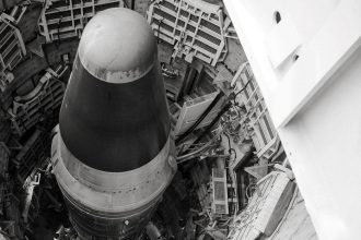 Dos países vecinos de Rusia abren la puerta a las armas nucleares: ¿qué supone?