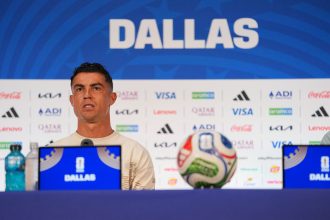 Cristiano Ronaldo protagoniza un tenso intercambio con un periodista en rueda de prensa