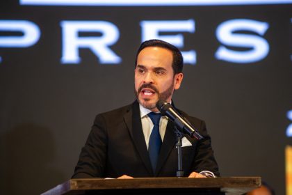 De la 'bomba fiscal' al fin de la paz total: las claves del próximo Gobierno de Colombia