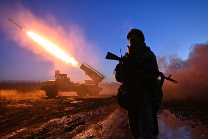 Rusia lanza ataque grupal contra objetivos militares en Kiev