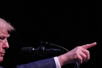 Trump advierte que podría ser blanco de un nuevo intento de asesinato y apunta a Irán