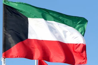 Kuwait denuncia un "ataque agresivo y atroz" sobre su territorio