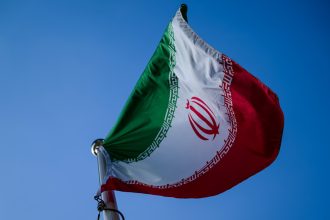 Reportan explosiones en el sur de Irán