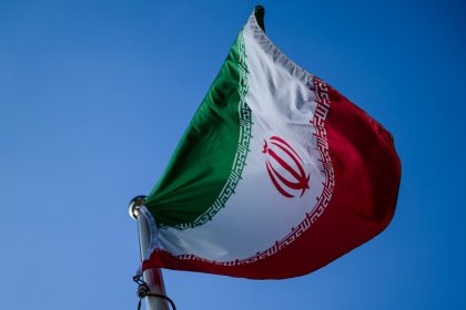 Reportan explosiones en el sur de Irán