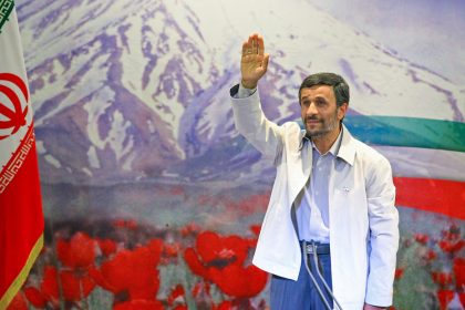 NYT: Israel reclutó al expresidente iraní para devolverlo al poder tras el colapso del Gobierno actual
