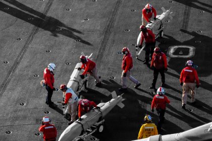 Detallan de qué fuerza naval dispone EE.UU. para bloquear el estrecho de Ormuz