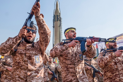 CGRI detalla sus últimos golpes contra activos de EE.UU. en Baréin y Kuwait