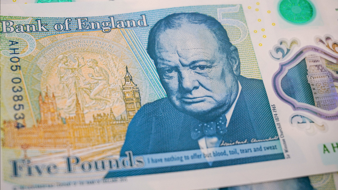 "Degradación absoluta": Zajárova califica el posible futuro de los billetes británicos