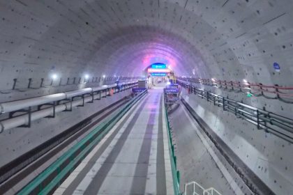 China culmina el túnel de una de las mayores autopistas submarinas del mundo (VIDEO)