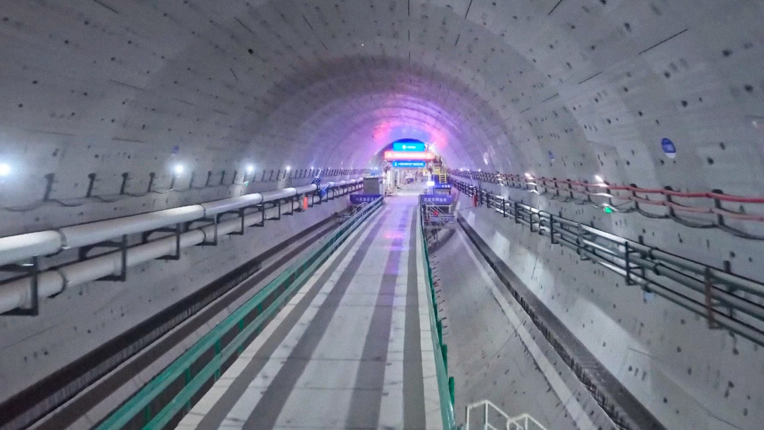 China culmina el túnel de una de las mayores autopistas submarinas del mundo (VIDEO)
