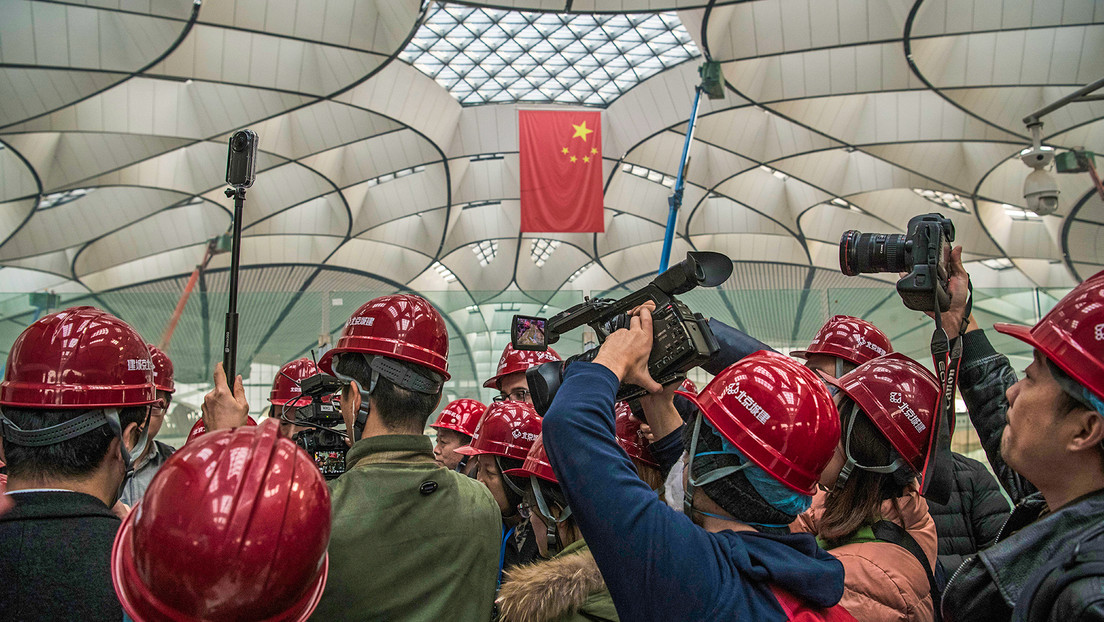 China arremete contra las "políticas discriminatorias" de visado de EE.UU.