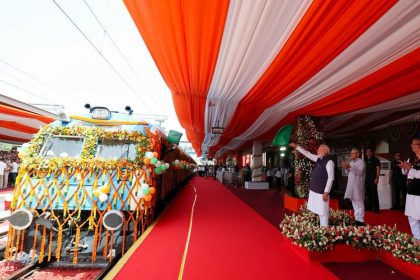 Modi inaugura el primer tren de hidrógeno para pasajeros en la India (VIDEO)