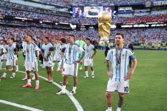 Argentina sucumbe ante una maldición mundialista de 64 años