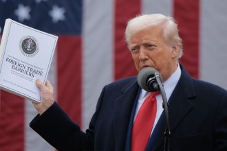 FT: Trump planea reanudar su guerra comercial global con nuevas medidas contra decenas de países