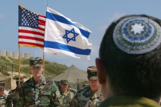 Tucker Carlson: "El Mossad suministró desinformación a Washington durante décadas"