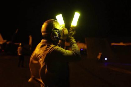 Lluvia de bombardeos estremece Irán durante potente ofensiva nocturna de EE.UU.