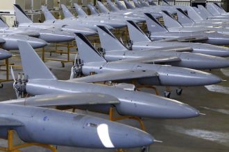Irán destruye tres depósitos de municiones y equipos en la base estadounidense en Kuwait