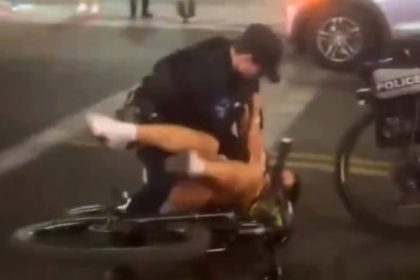 VIDEO: Un policía de EE.UU. lanza violentamente contra el asfalto a una mujer