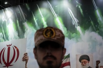 "Billetes de ida gratis al infierno": Irán lanza una macabra amenaza a las tropas de EE.UU.