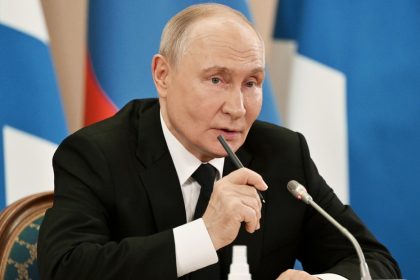 Putin relata una atrocidad cometida por un soldado ucraniano que sorprendió a su propio compañero
