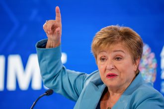 Jefa del FMI dice que no le preocupa que "Argentina no tenga el dinero para pagar"