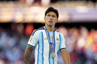 Barrer y no solo en la cancha: defensa estrella de Argentina publica un emotivo video