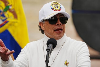 Petro es demandado por el 'zar del contrabando'