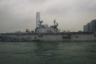 VIDEO: Un dron naval kamikaze de EE.UU. perfora el casco de un antiguo buque de guerra