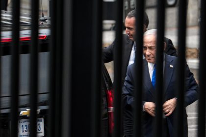 "Tenemos fuerzas especiales alrededor": Netanyahu advierte qué pasará si quieren detenerlo