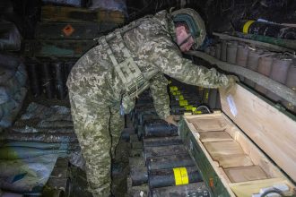 800.000 armas desaparecidas y drones para la mafia: alerta en Europa por la ayuda militar a Kiev