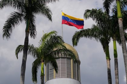 Empresa lobista cercana a Trump anuncia la apertura de una oficina en Caracas