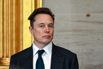 Primera reacción de Musk al desborde migratorio en España