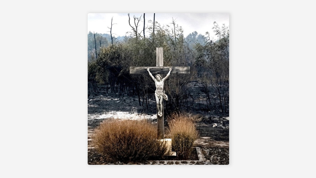 Estatuas cristianas sobreviven a los incendios fortestales y conmueven a Francia