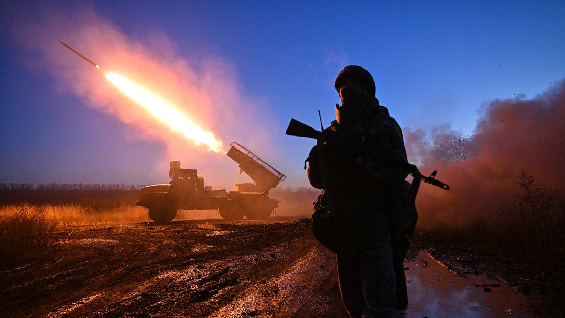 Rusia lanza ataque grupal contra objetivos militares en Kiev