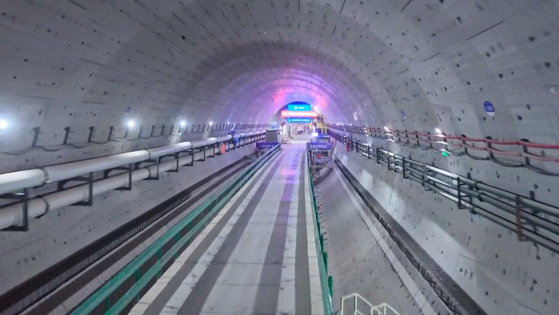 China culmina el túnel de una de las mayores autopistas submarinas del mundo (VIDEO)