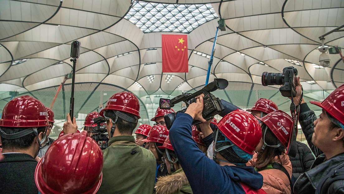 China arremete contra las "políticas discriminatorias" de visado de EE.UU.