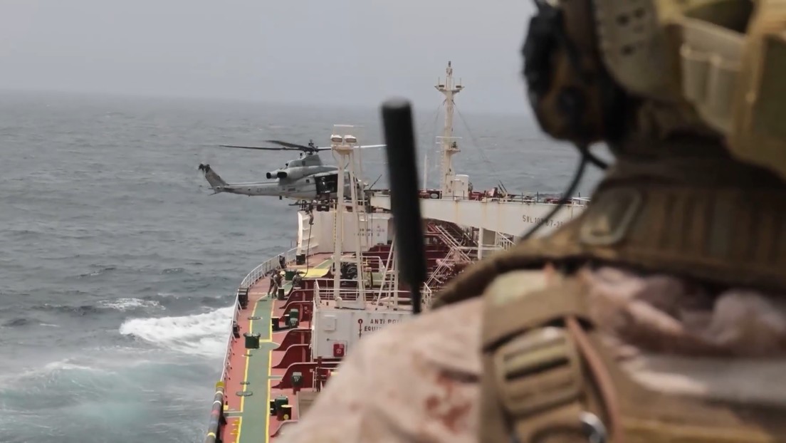 VIDEO: EE.UU. aborda e inspecciona un petrolero en el mar Arábigo